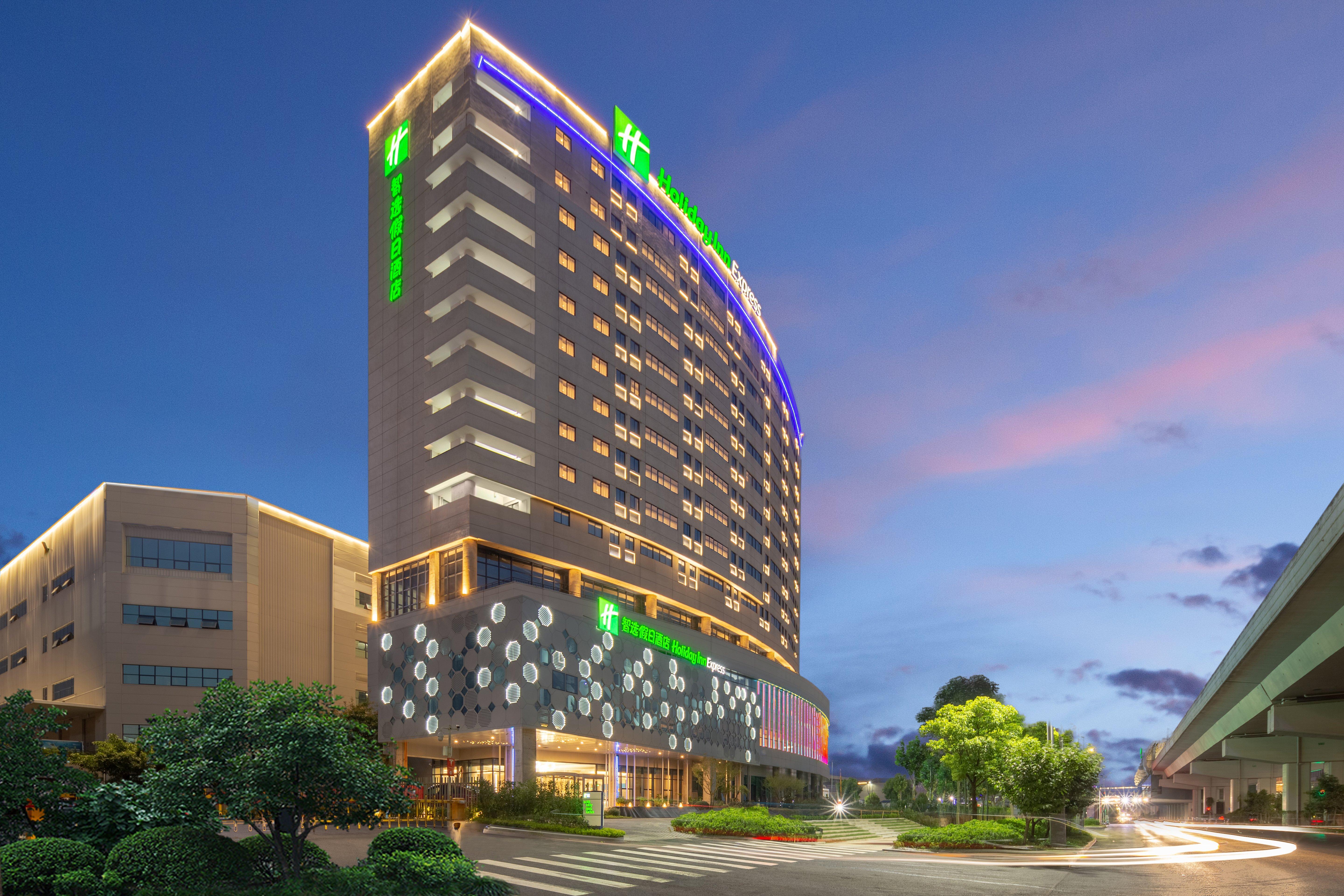 Holiday Inn Express Chongqing Airport Zone By Ihg Exteriér fotografie